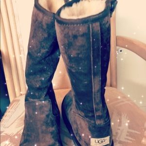 Brow and white fur boots